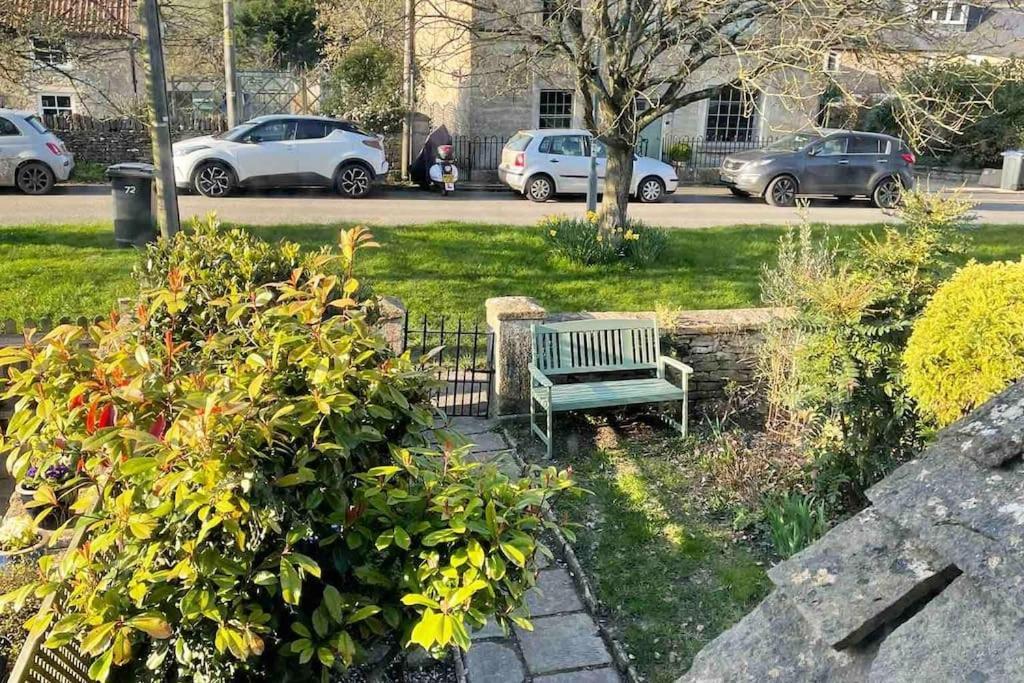 Atworth Hebe Cottage - Idyllic And Homely With Attention To Detail מראה חיצוני תמונה