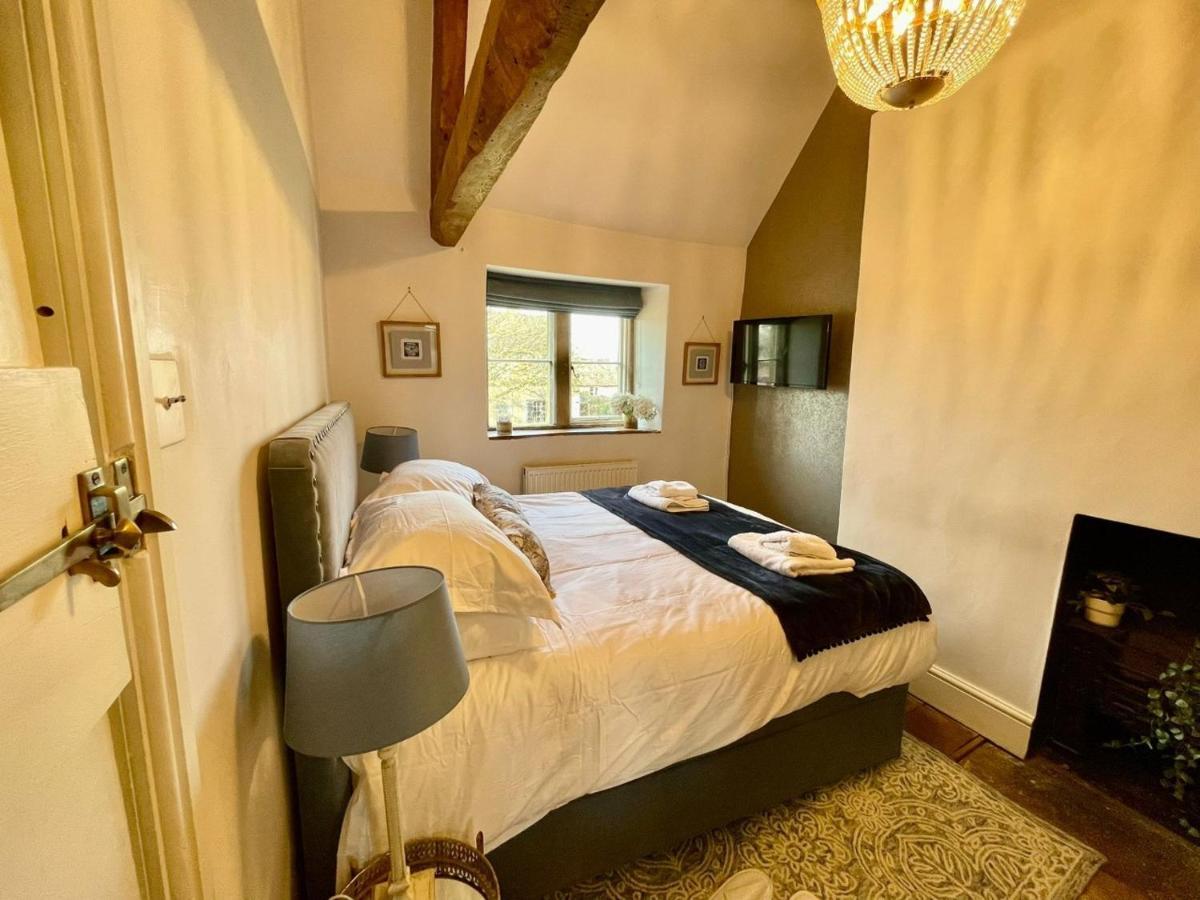Atworth Hebe Cottage - Idyllic And Homely With Attention To Detail מראה חיצוני תמונה