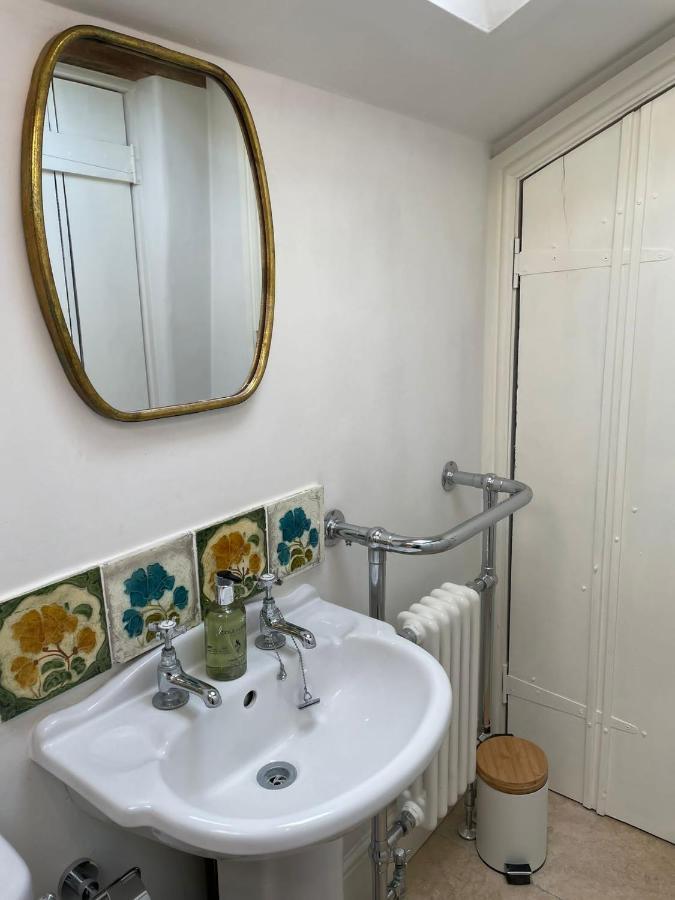Atworth Hebe Cottage - Idyllic And Homely With Attention To Detail מראה חיצוני תמונה