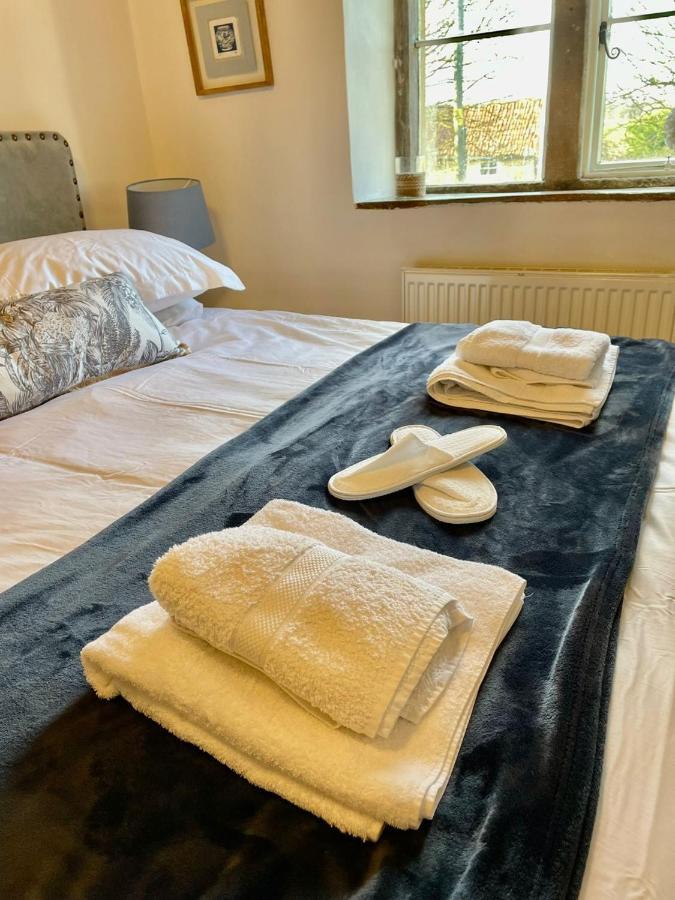 Atworth Hebe Cottage - Idyllic And Homely With Attention To Detail מראה חיצוני תמונה