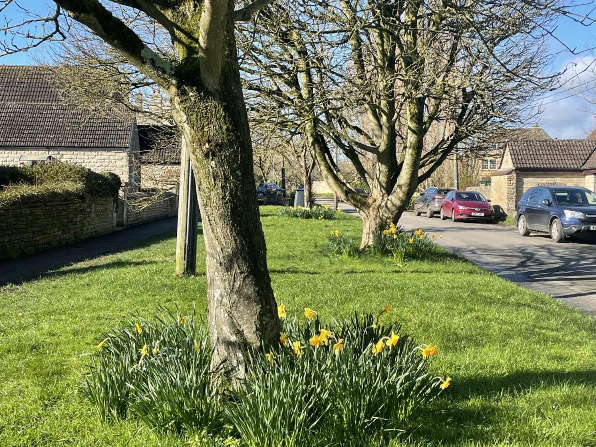 Atworth Hebe Cottage - Idyllic And Homely With Attention To Detail מראה חיצוני תמונה
